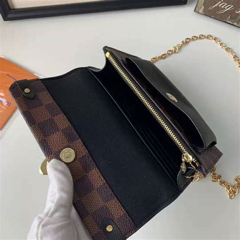 lv wallet on chain black